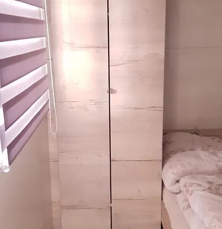 Camping Neues Mobile Sun Oasis 1x Doppelbett & 1x Etagenbett *